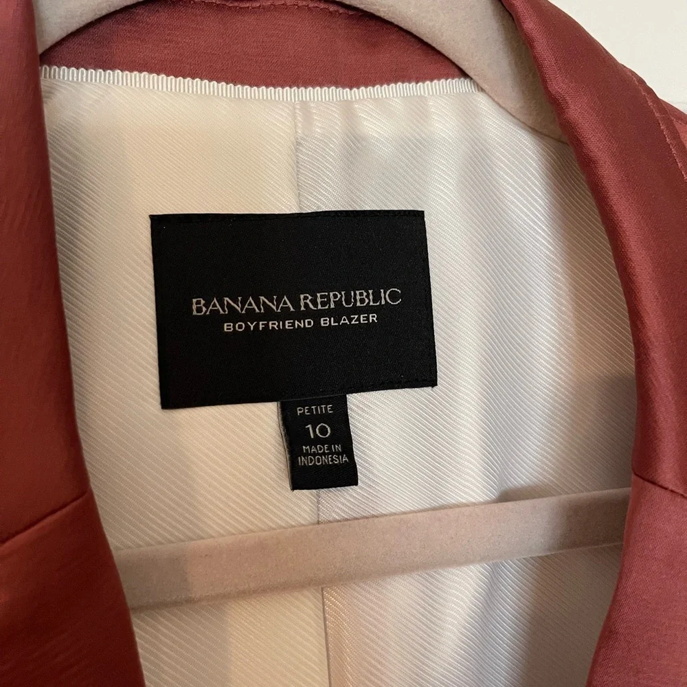 Banana Republic Boyfriend Blazer - Like New - Picture 4 of 5